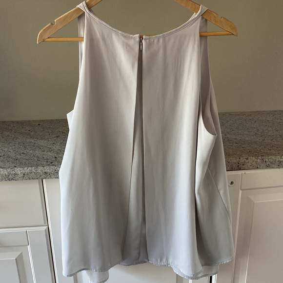 Light gray camisole tank top size large - Picture 3 of 3